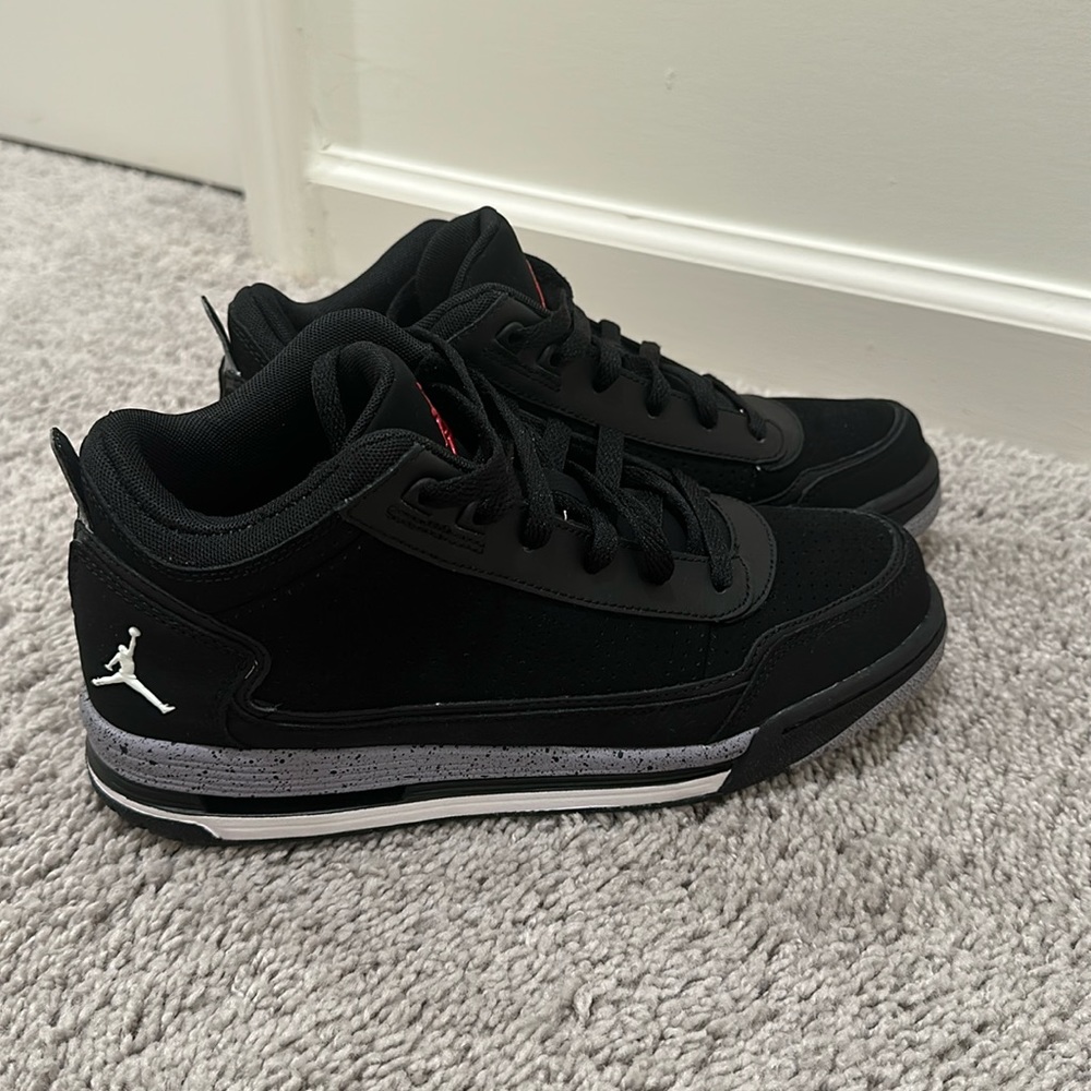 Air Jordan Jumpman C-Series Basketball shoes, US Boys 7Y (youth), no tags/box.